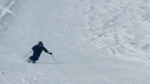 スキー　小回り　上体の使い方